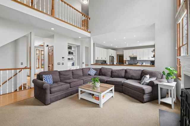 16332 Mayfield Drive, Eden Prairie, MN 55347