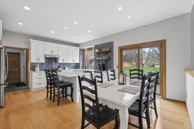 16332 Mayfield Drive, Eden Prairie, MN 55347