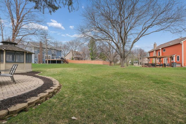 16332 Mayfield Drive, Eden Prairie, MN 55347