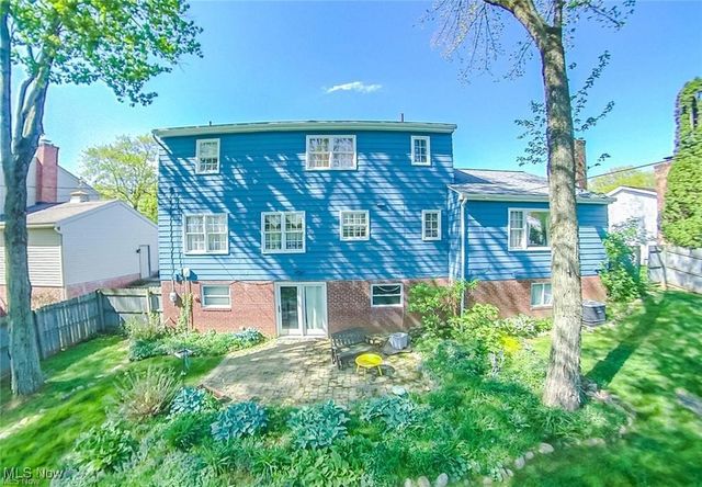 2366 Woodpark Road, Fairlawn, OH 44333