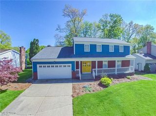 2366 Woodpark Road, Fairlawn, OH 44333