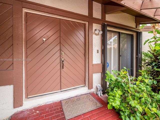 429 Leslie Dr 429, Hallandale Beach, FL 33009