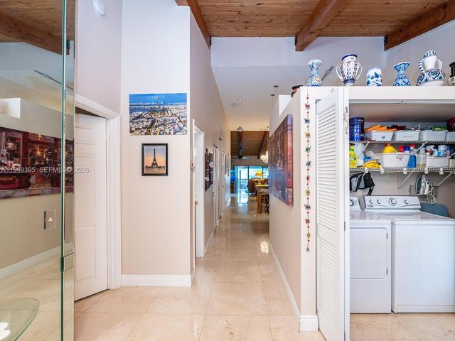 429 Leslie Dr 429, Hallandale Beach, FL 33009