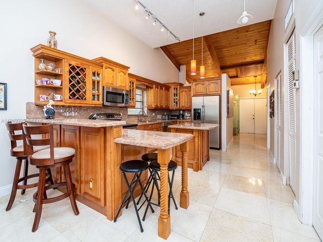 429 Leslie Dr 429, Hallandale Beach, FL 33009