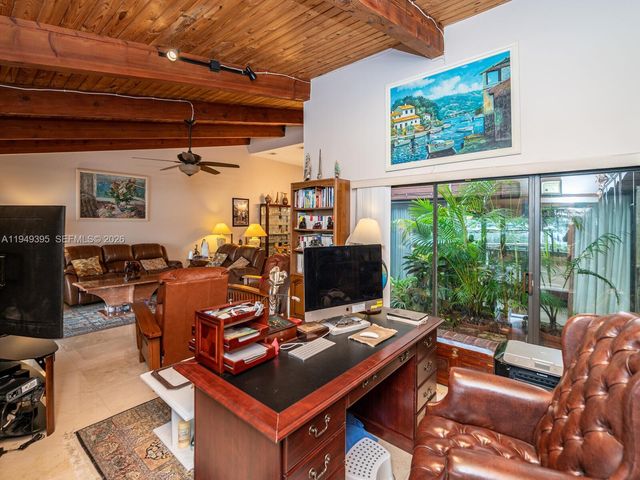 429 Leslie Dr 429, Hallandale Beach, FL 33009