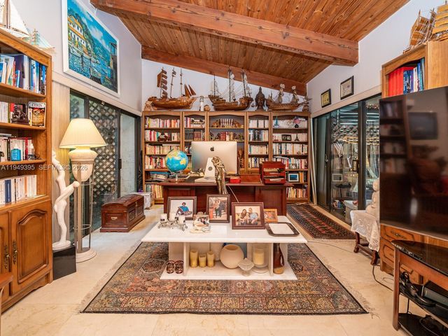 429 Leslie Dr 429, Hallandale Beach, FL 33009