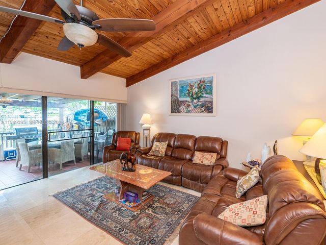 429 Leslie Dr 429, Hallandale Beach, FL 33009