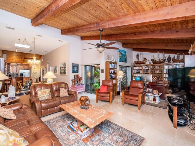 429 Leslie Dr 429, Hallandale Beach, FL 33009