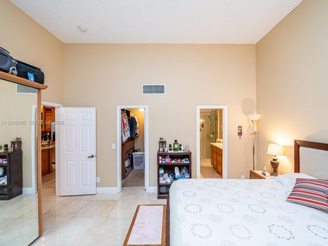 429 Leslie Dr 429, Hallandale Beach, FL 33009