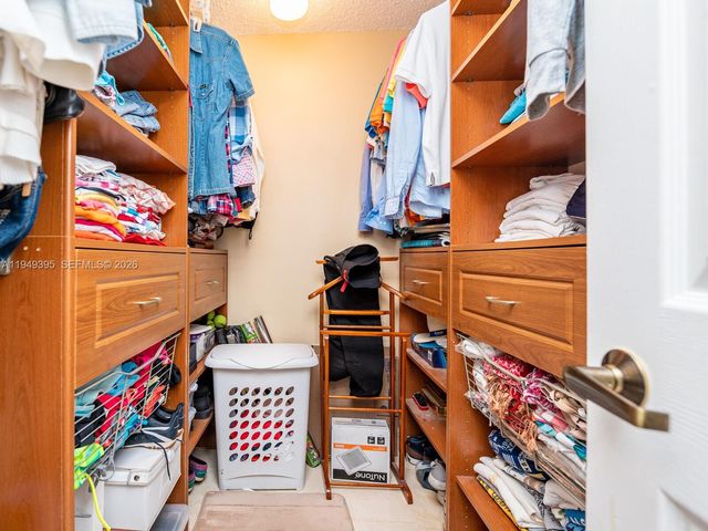 429 Leslie Dr 429, Hallandale Beach, FL 33009