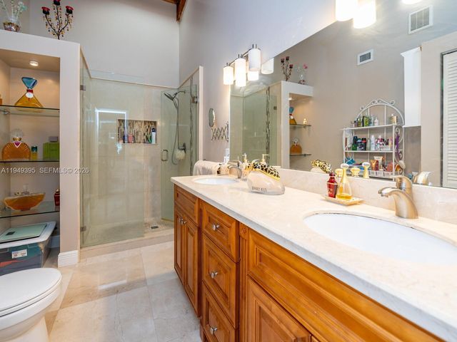 429 Leslie Dr 429, Hallandale Beach, FL 33009