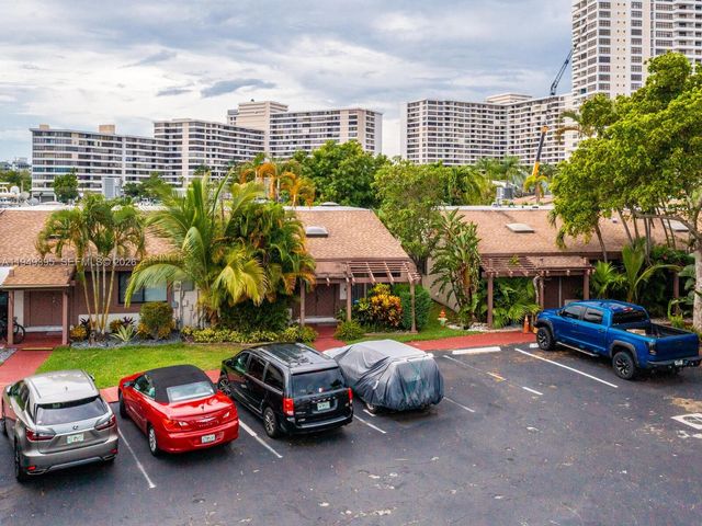 429 Leslie Dr 429, Hallandale Beach, FL 33009