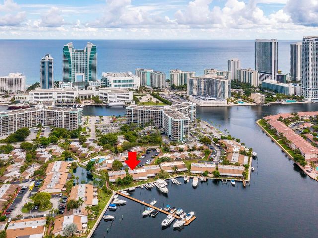 429 Leslie Dr 429, Hallandale Beach, FL 33009