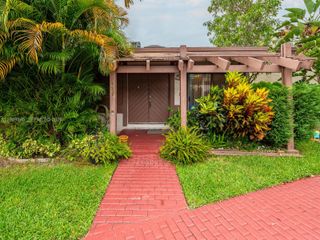 429 Leslie Dr 429, Hallandale Beach, FL 33009