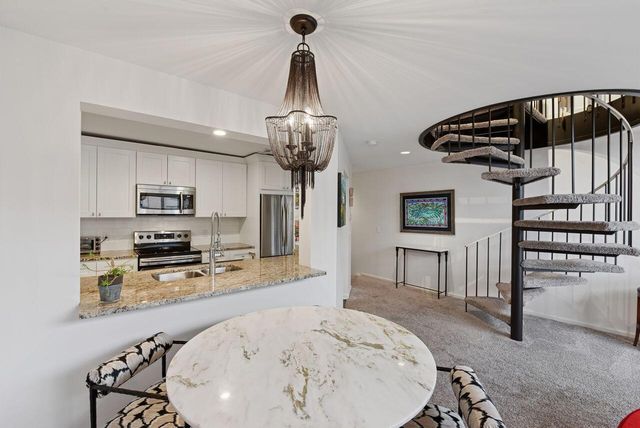 214 E 2nd Street, B, Covington, KY 41011