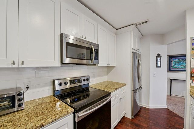 214 E 2nd Street, B, Covington, KY 41011