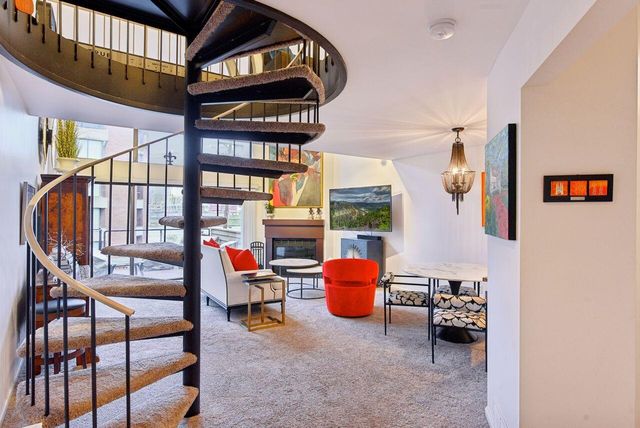 214 E 2nd Street, B, Covington, KY 41011