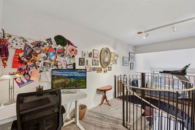 214 E 2nd Street, B, Covington, KY 41011