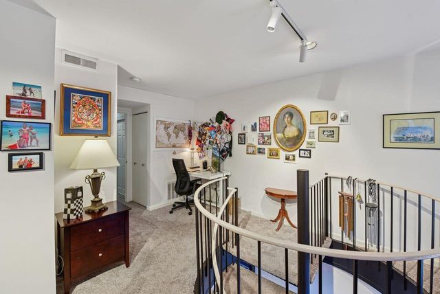 214 E 2nd Street, B, Covington, KY 41011