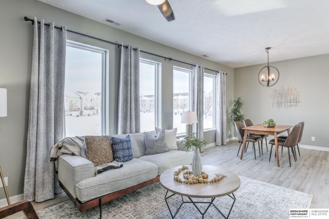 18165 Polk Court, Omaha, NE 68135