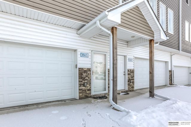 18165 Polk Court, Omaha, NE 68135