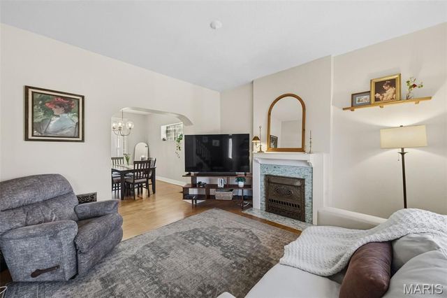 4932 Bonita Avenue, St Louis, MO 63109