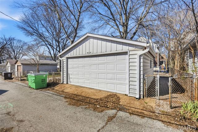 4932 Bonita Avenue, St Louis, MO 63109