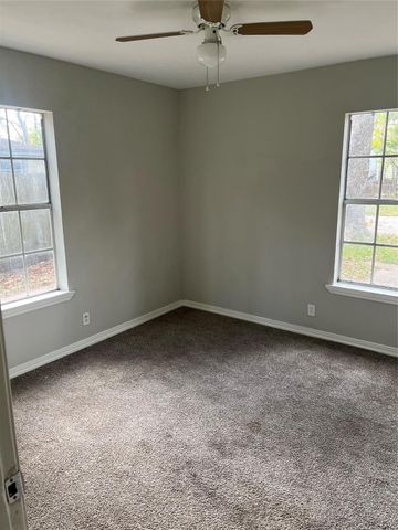 10533 Barnham Street, Houston, TX 77016