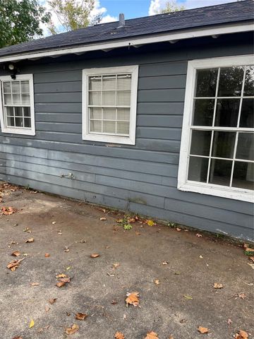 10533 Barnham Street, Houston, TX 77016