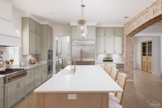 1806 E Hernandez St, Pensacola, FL 32503