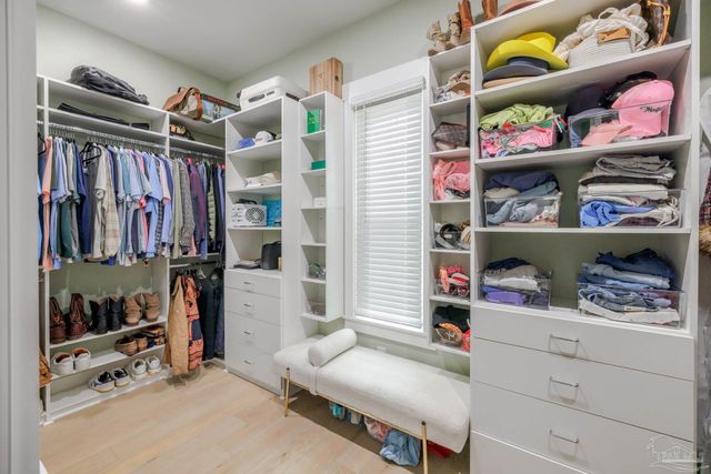 1806 E Hernandez St, Pensacola, FL 32503