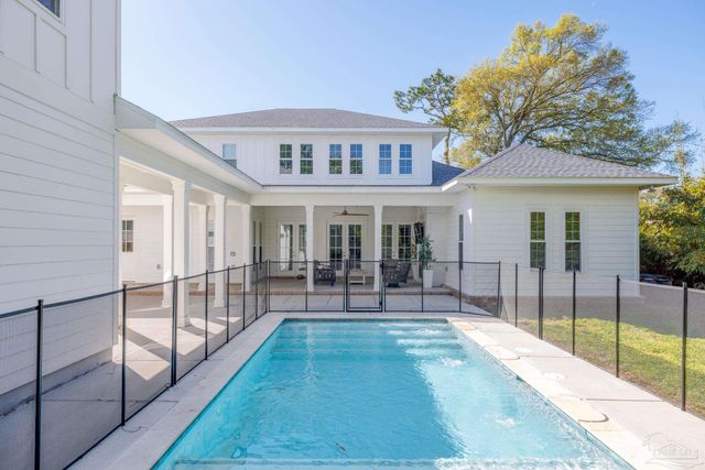 1806 E Hernandez St, Pensacola, FL 32503