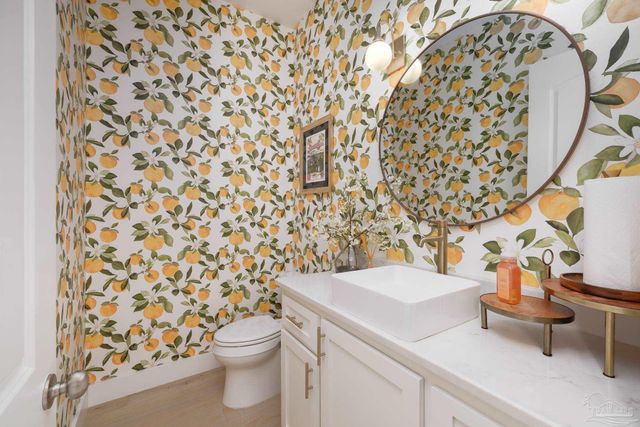 1806 E Hernandez St, Pensacola, FL 32503