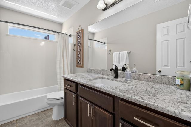 7109 Nagoya Road NE, Rio Rancho, NM 87144
