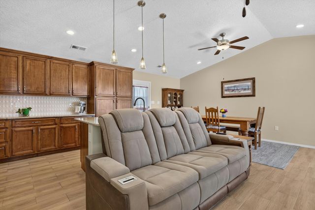 7109 Nagoya Road NE, Rio Rancho, NM 87144