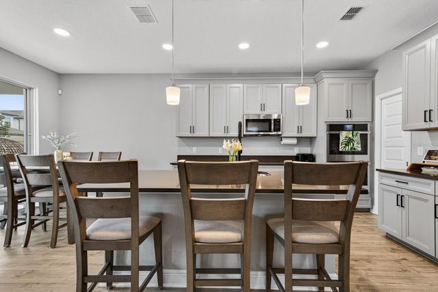 7241 NOTCHED PINE BEND, Wesley Chapel, FL 33545