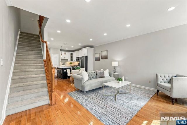 425 Manchester Drive, Nutley, NJ 07110
