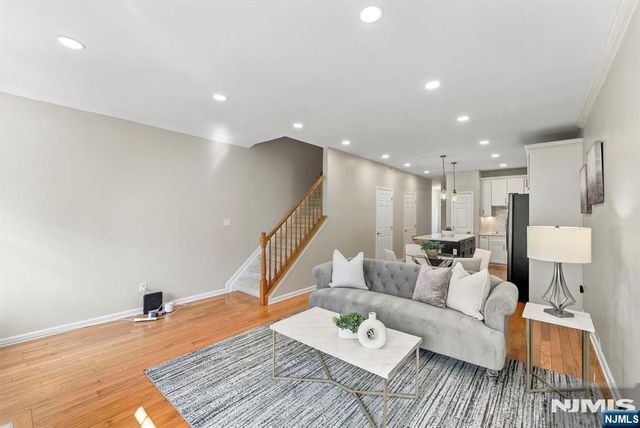 425 Manchester Drive, Nutley, NJ 07110
