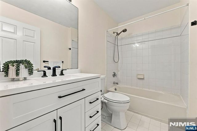 425 Manchester Drive, Nutley, NJ 07110