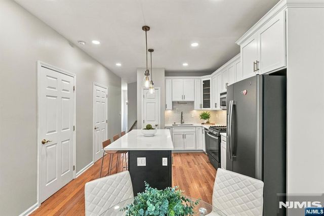 425 Manchester Drive, Nutley, NJ 07110