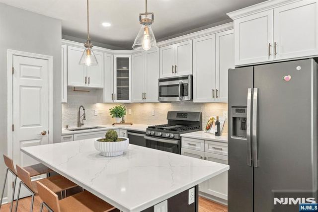 425 Manchester Drive, Nutley, NJ 07110