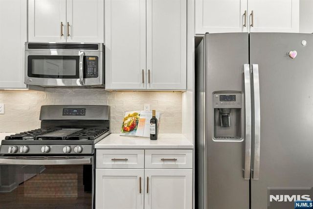 425 Manchester Drive, Nutley, NJ 07110