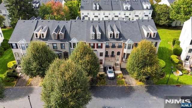 425 Manchester Drive, Nutley, NJ 07110