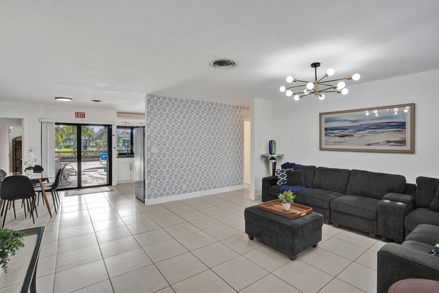 3672 NW 18TH Avenue, Oakland Park, FL 33309