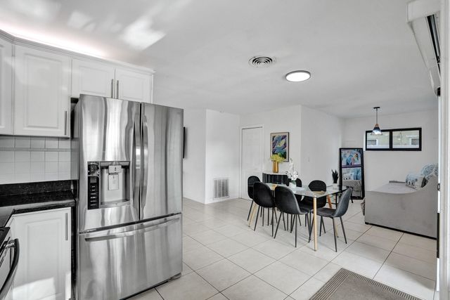 3672 NW 18TH Avenue, Oakland Park, FL 33309