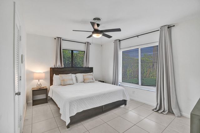 3672 NW 18TH Avenue, Oakland Park, FL 33309