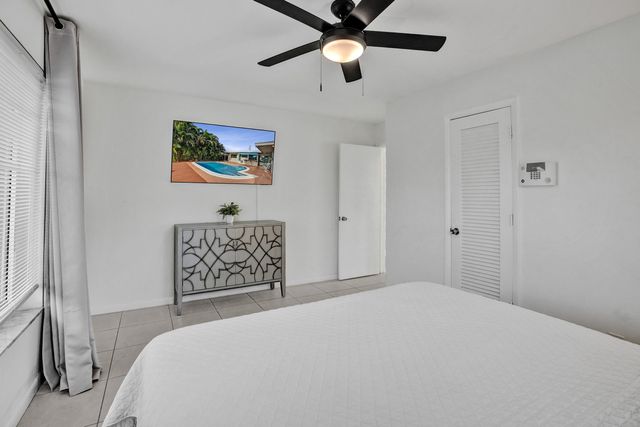 3672 NW 18TH Avenue, Oakland Park, FL 33309