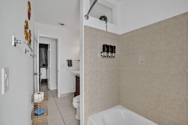 3672 NW 18TH Avenue, Oakland Park, FL 33309