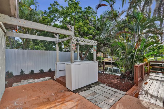 3672 NW 18TH Avenue, Oakland Park, FL 33309