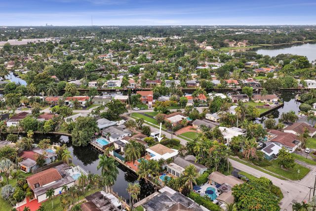 3672 NW 18TH Avenue, Oakland Park, FL 33309